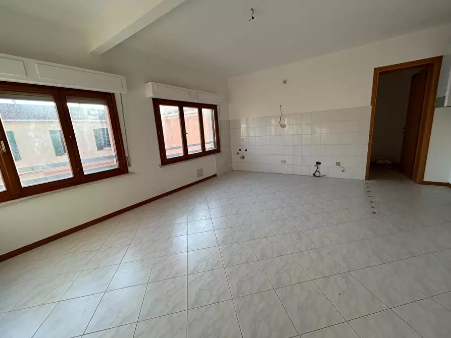 Immagine 13 di Appartamento in vendita  a Cecina