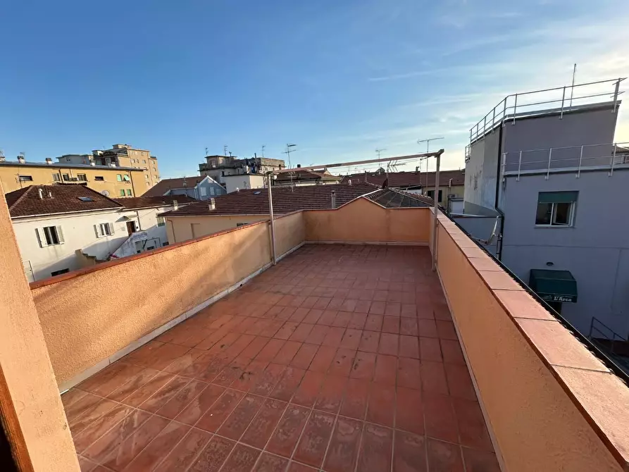 Immagine 3 di Appartamento in vendita  a Cecina