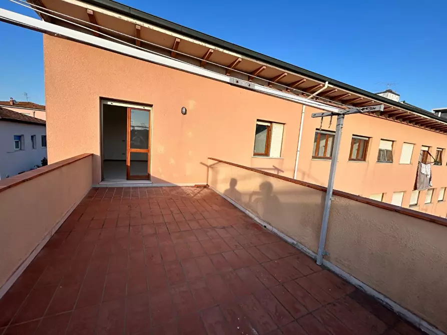 Immagine 1 di Appartamento in vendita  a Cecina