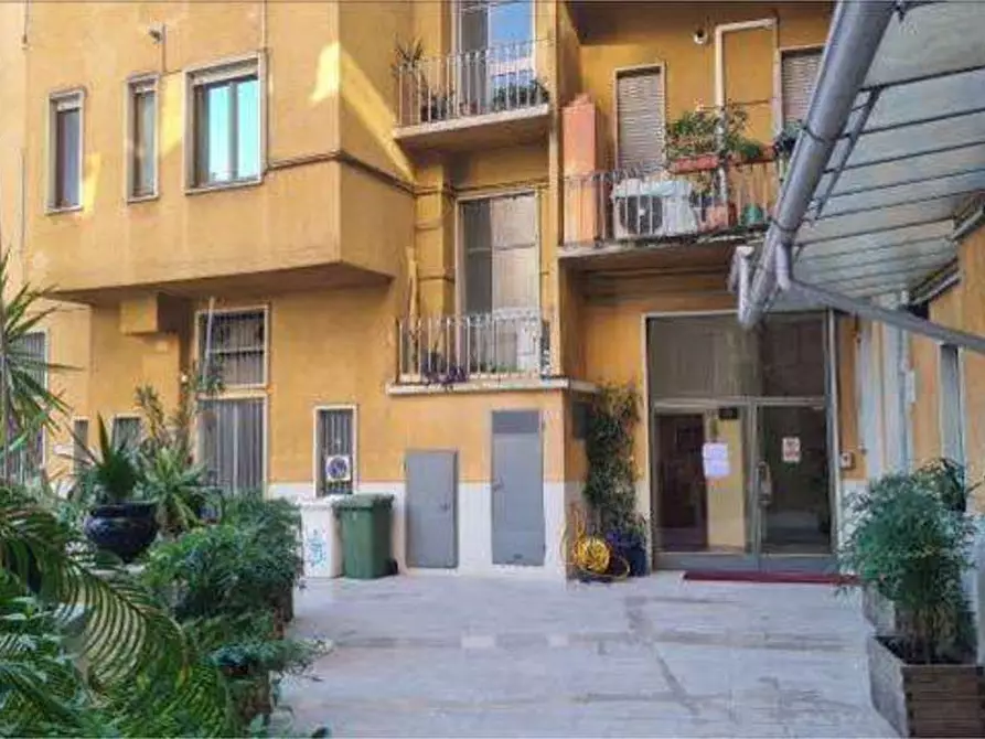 Immagine 1 di Appartamento in vendita  a Milano
