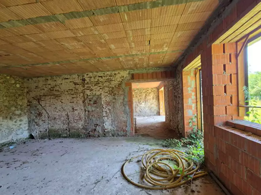 Immagine 8 di Casa indipendente in vendita  a Rivarolo Canavese