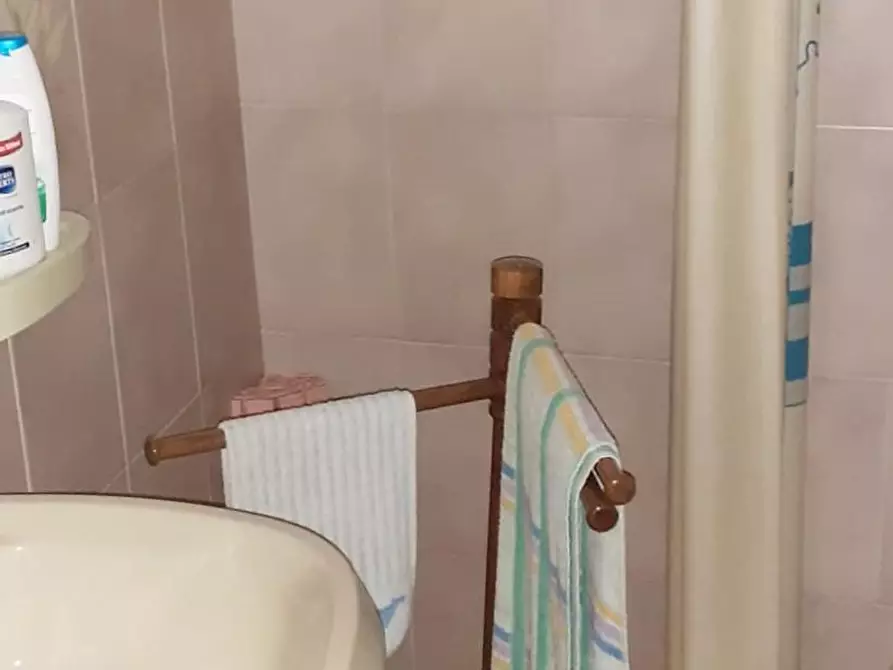 Immagine 4 di Appartamento in vendita  a Carrara