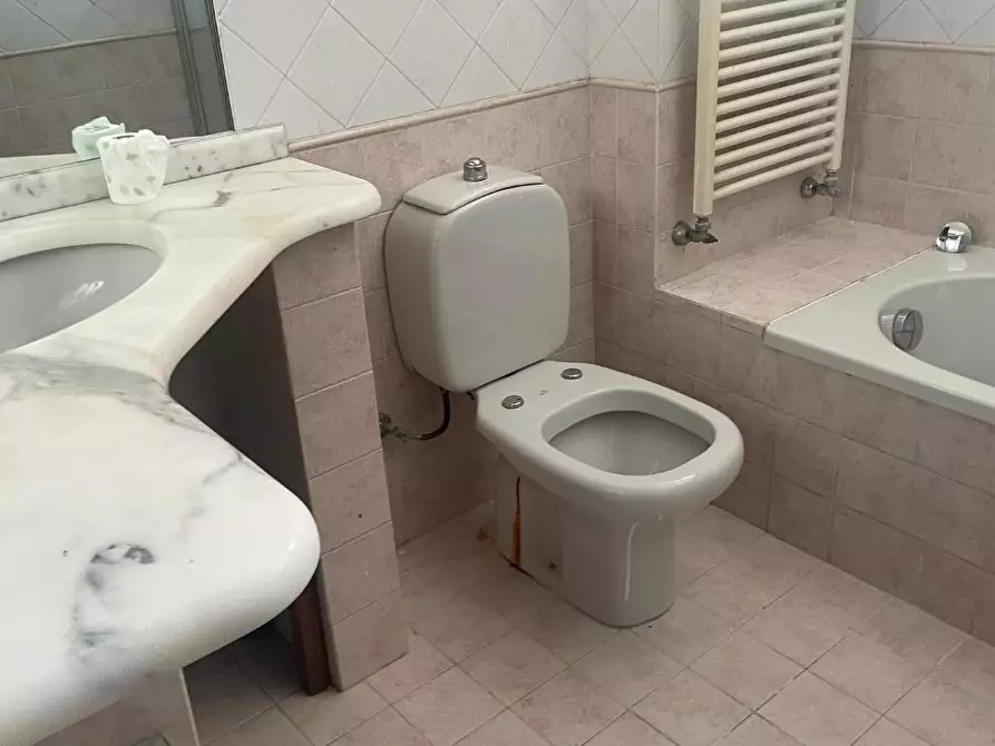 Immagine 24 di Appartamento in vendita  a Carrara