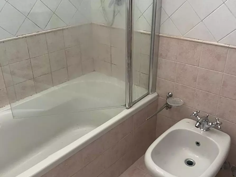 Immagine 25 di Appartamento in vendita  a Carrara