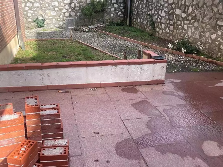 Immagine 11 di Appartamento in vendita  a Carrara