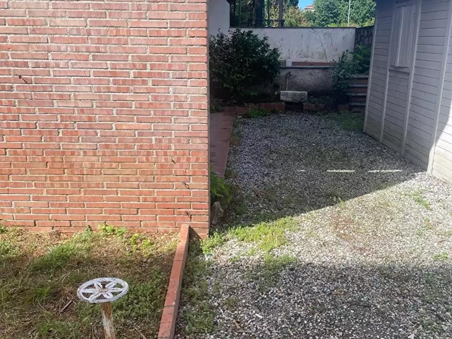 Immagine 13 di Appartamento in vendita  a Carrara