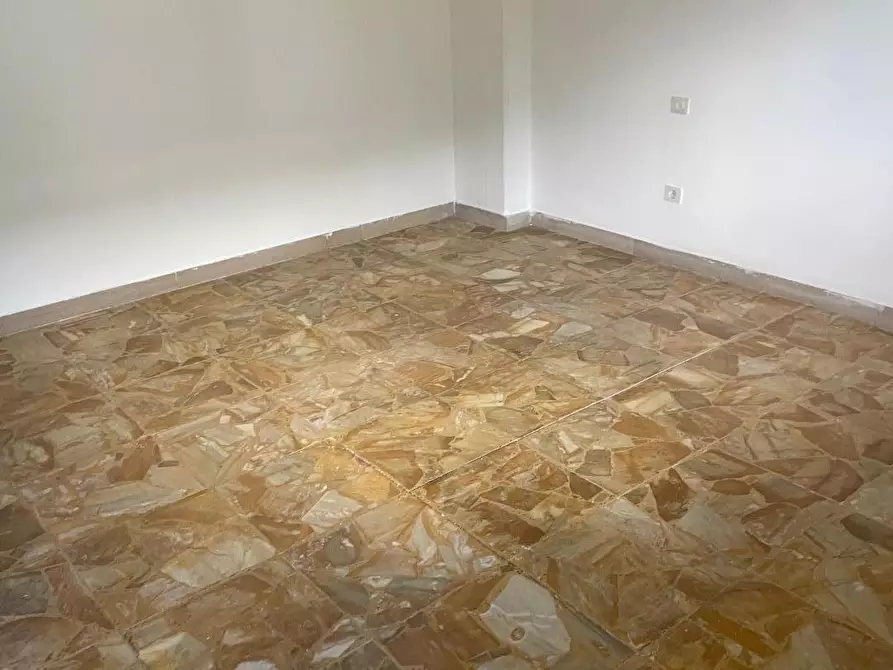 Immagine 20 di Appartamento in vendita  a Carrara