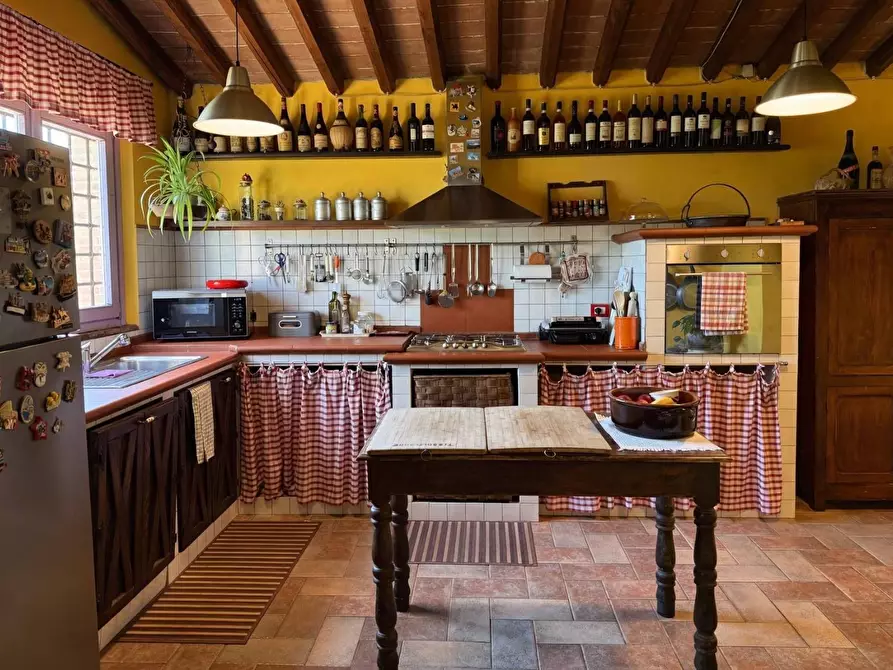 Immagine 8 di Rustico / casale in vendita  a Capannori