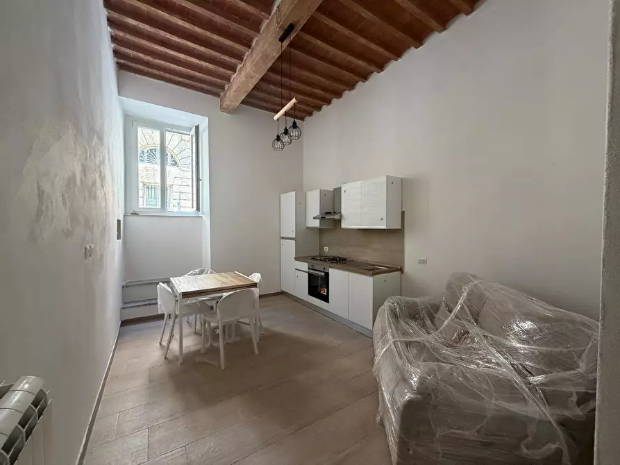 Immagine 12 di Appartamento in vendita  a Livorno