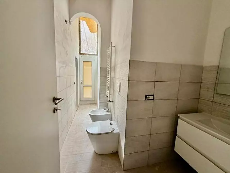 Immagine 4 di Appartamento in vendita  a Livorno