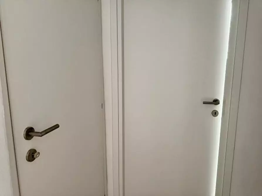 Immagine 10 di Appartamento in vendita  a Livorno