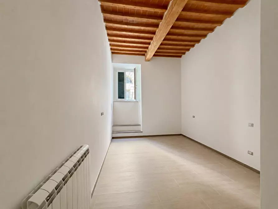 Immagine 2 di Appartamento in vendita  a Livorno