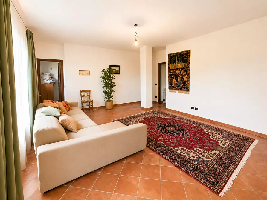 Immagine 1 di Villa in vendita  a Empoli