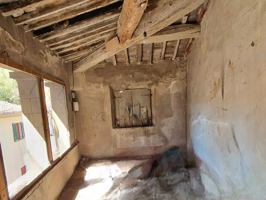 Immagine 11 di Rustico / casale in vendita  a Calci