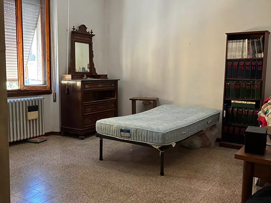 Immagine 8 di Casa indipendente in vendita  a Poggibonsi