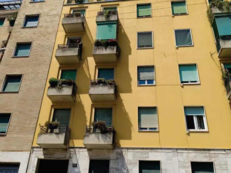 Immagine 2 di Appartamento in vendita  a Milano