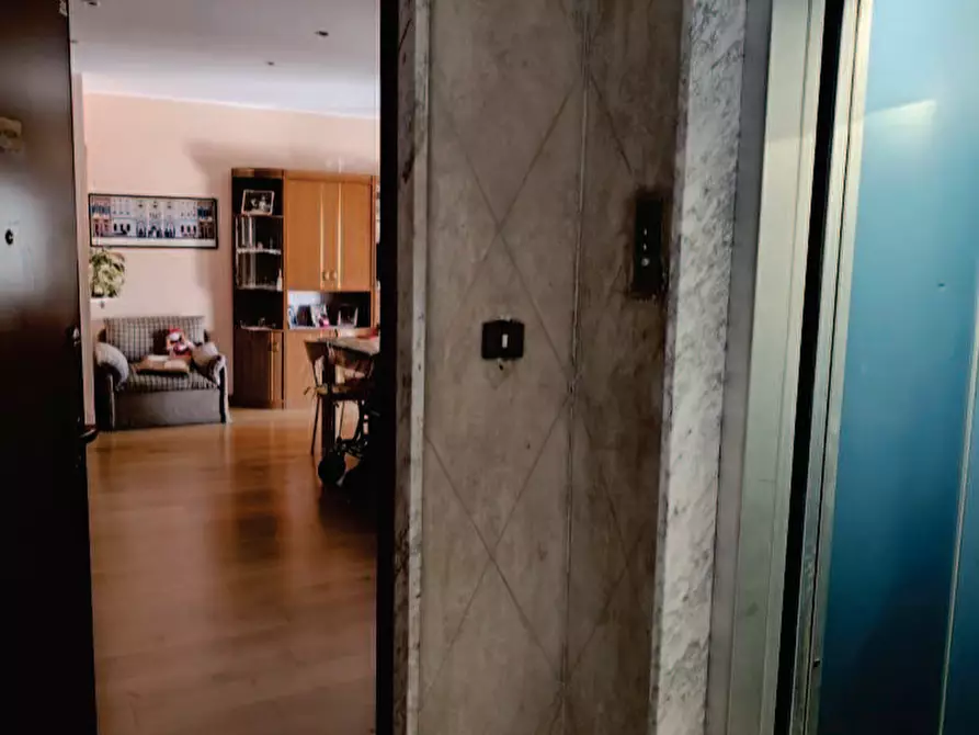 Immagine 8 di Appartamento in vendita  a Milano