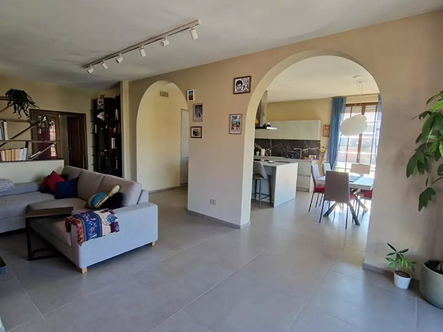 Immagine 29 di Appartamento in vendita  a Cascina