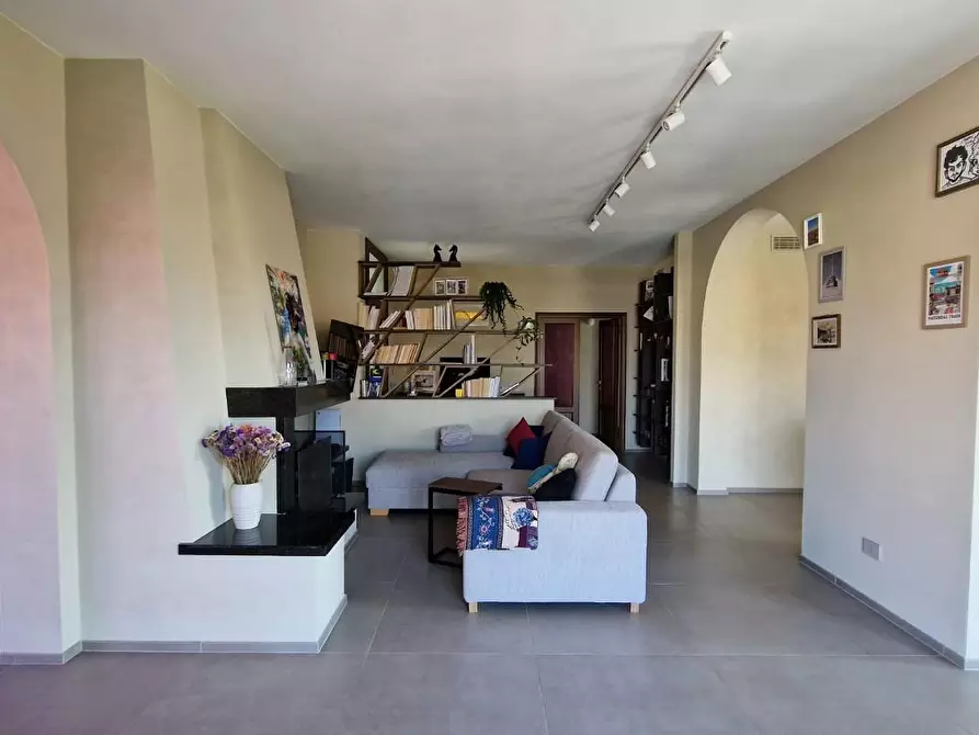 Immagine 30 di Appartamento in vendita  a Cascina