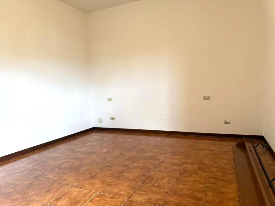 Immagine 21 di Villetta a schiera in vendita  a Capannori