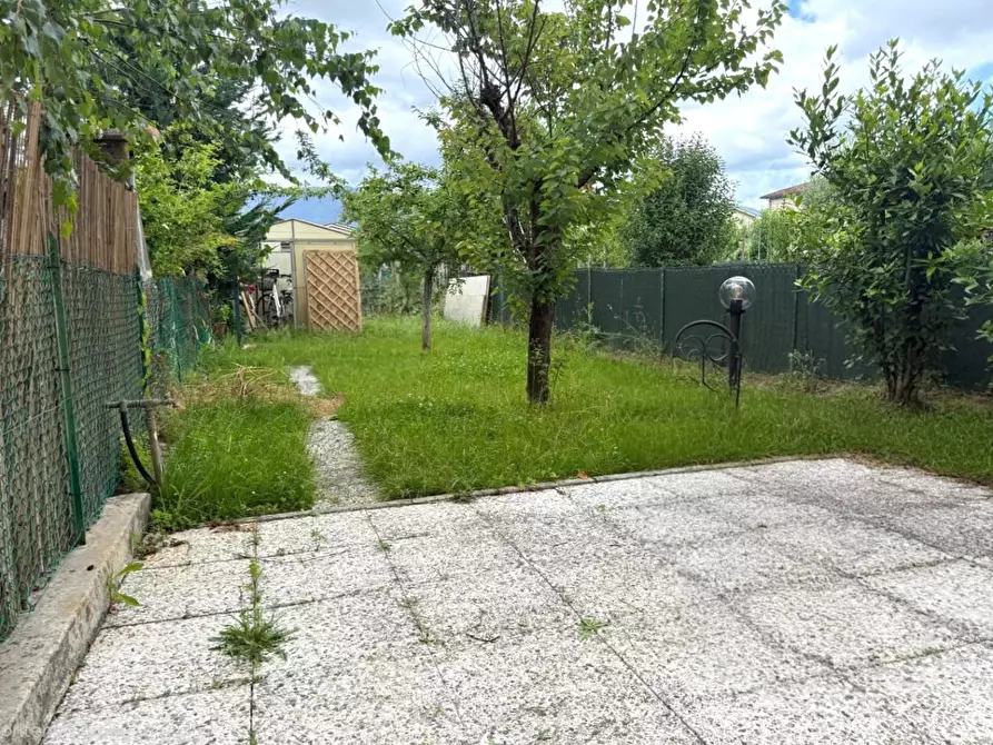 Immagine 24 di Villetta a schiera in vendita  a Capannori