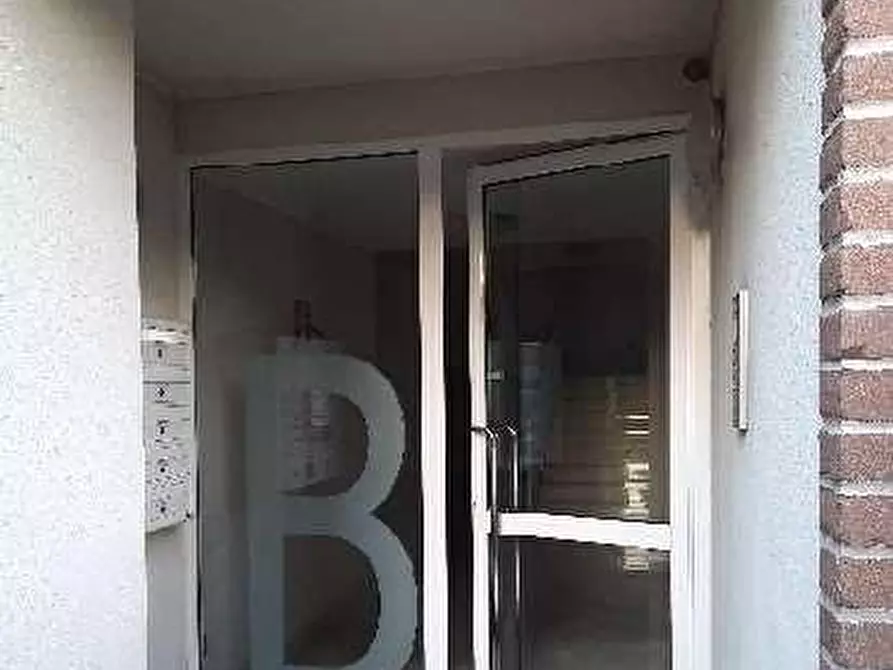 Immagine 9 di Appartamento in vendita  a Milano