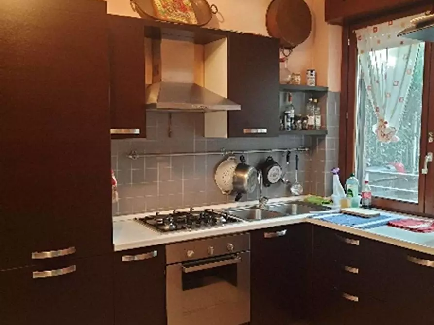 Immagine 11 di Appartamento in vendita  a Milano