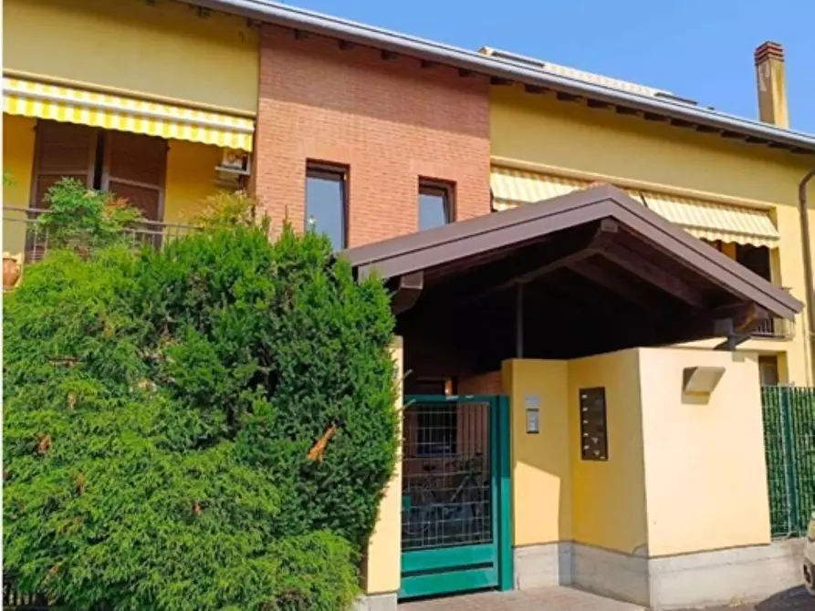 Immagine 1 di Appartamento in vendita  a Cuggiono