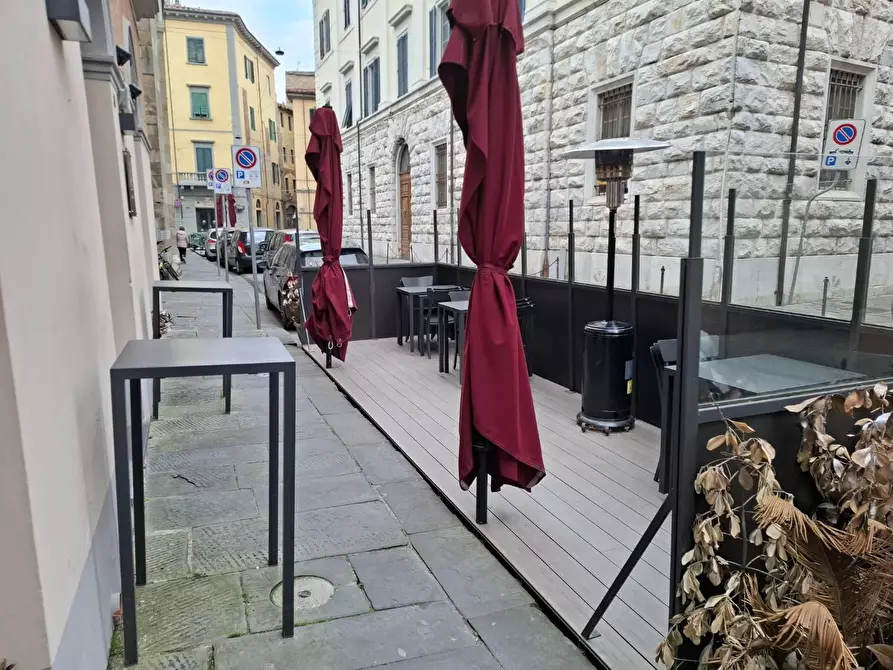 Immagine 7 di Locale commerciale in vendita  a Pisa