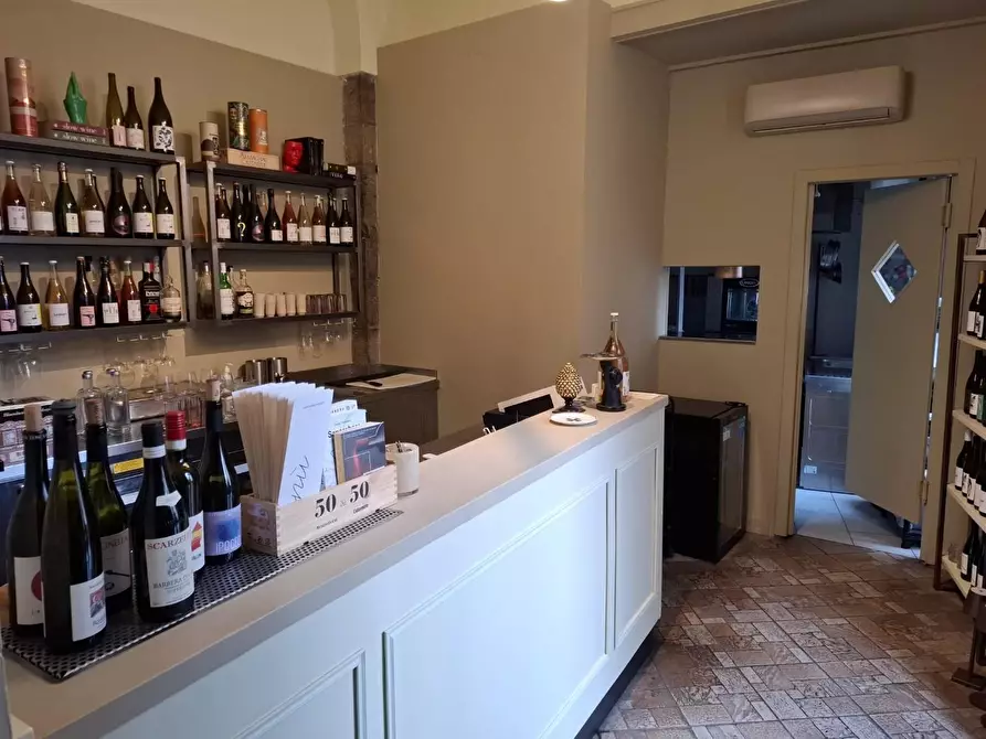 Immagine 18 di Locale commerciale in vendita  a Pisa