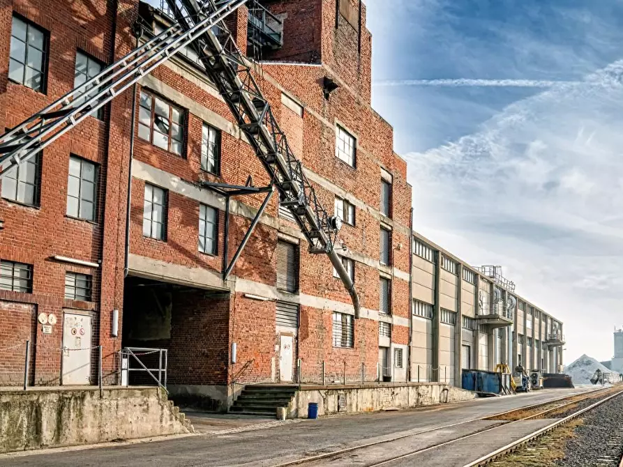 Immagine 3 di Capannone industriale in vendita  a Beinasco