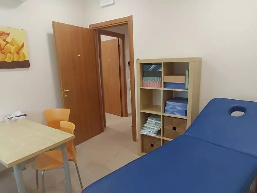 Immagine 8 di Ufficio in vendita  a Calci