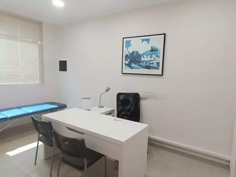 Immagine 7 di Ufficio in vendita  a Calci
