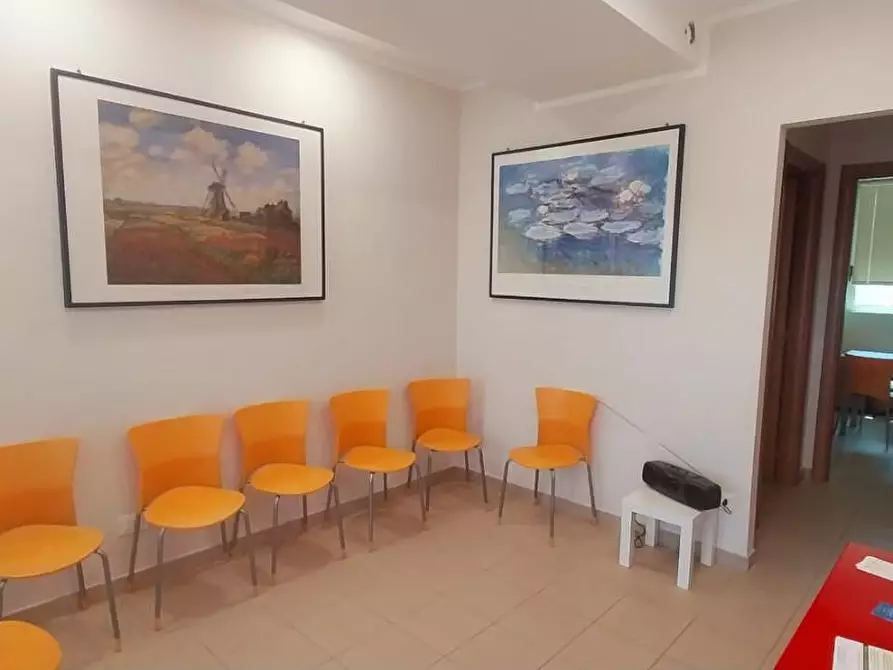 Immagine 3 di Ufficio in vendita  a Calci