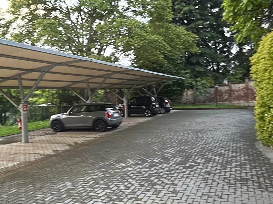 Immagine 1 di Garage in vendita  a Rivoli