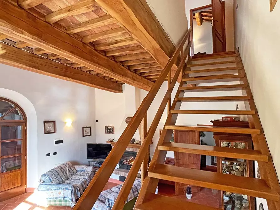 Immagine 14 di Casa colonica in vendita  a Rosignano Marittimo