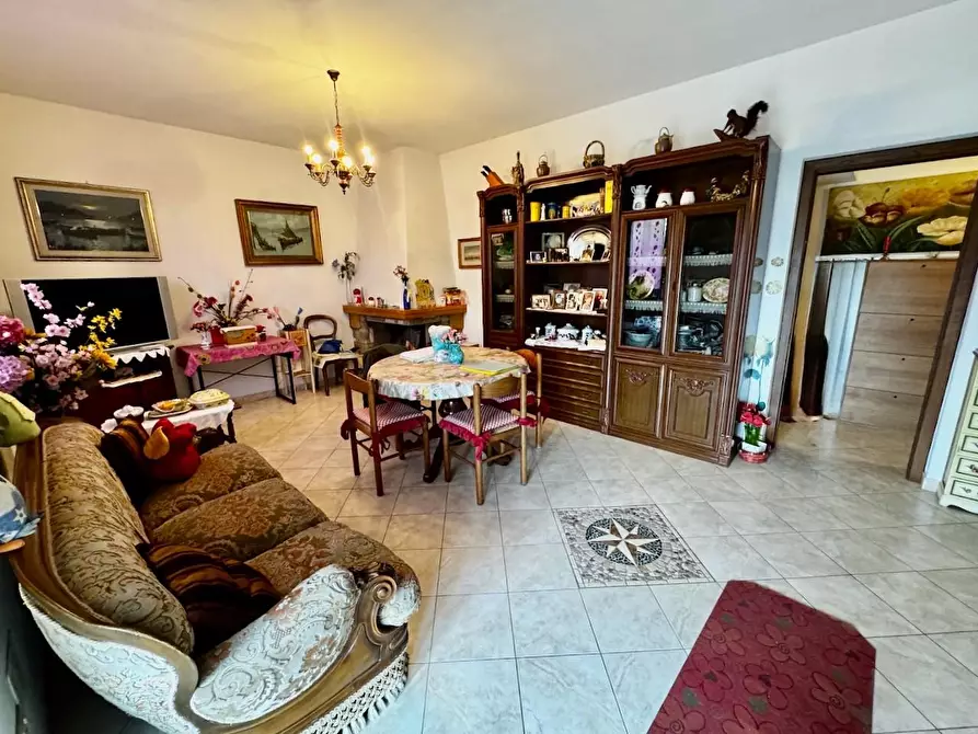 Immagine 18 di Villa in vendita  a San Giuliano Terme