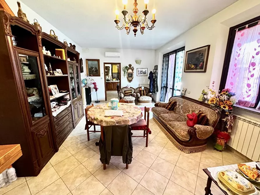 Immagine 17 di Villa in vendita  a San Giuliano Terme