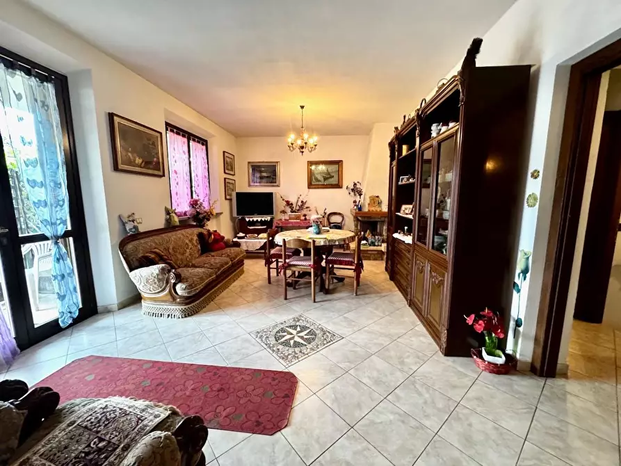 Immagine 12 di Villa in vendita  a San Giuliano Terme