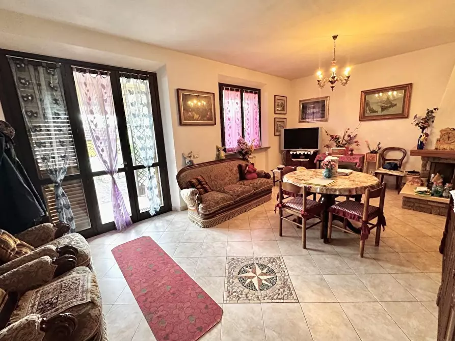 Immagine 13 di Villa in vendita  a San Giuliano Terme