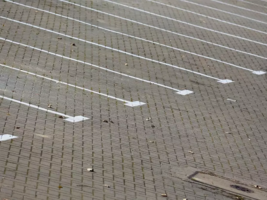 Immagine 3 di Garage in vendita  a Torino
