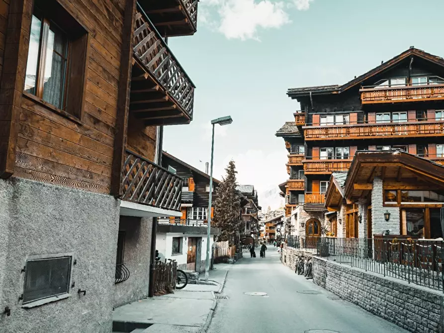 Immagine 12 di Albergo/B&B/Residence in vendita  a Sestriere