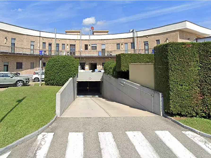 Immagine 2 di Garage in vendita  a Vinovo