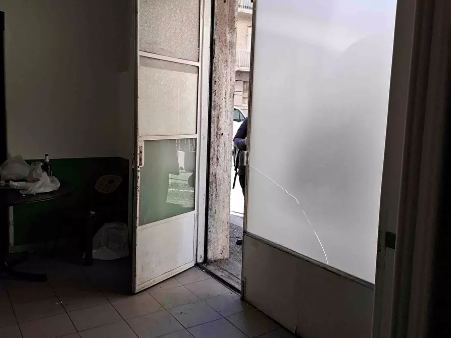 Immagine 5 di Negozio in vendita  a Torino