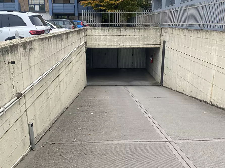 Immagine 6 di Garage in vendita  a Torino