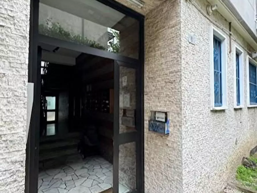 Immagine 8 di Appartamento in vendita  a Cesano Boscone