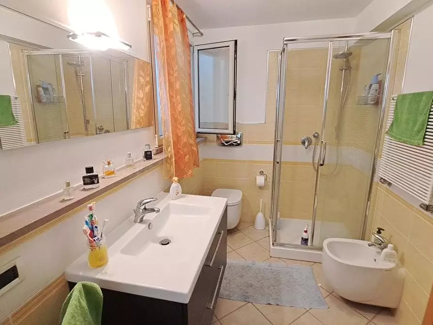 Immagine 20 di Casa bifamiliare in vendita  a Rosignano Marittimo