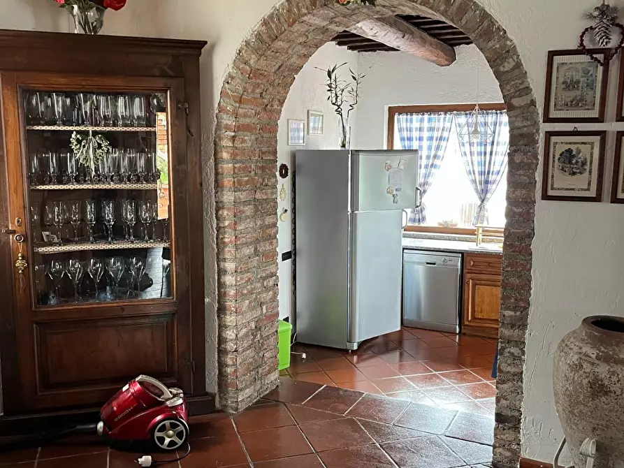 Immagine 17 di Rustico / casale in vendita  a Massarosa