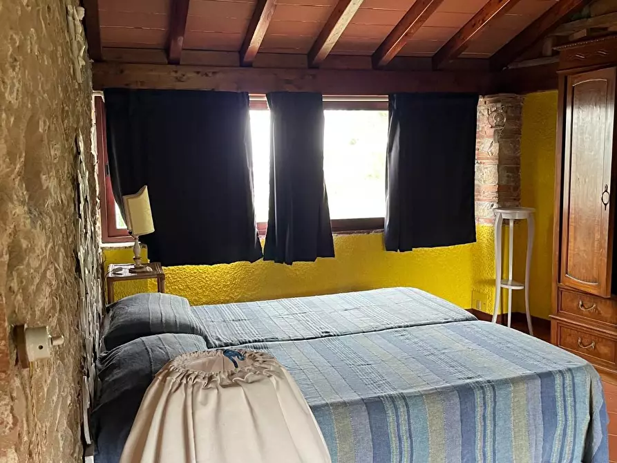 Immagine 21 di Rustico / casale in vendita  a Massarosa