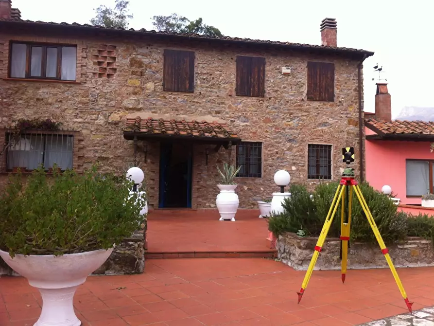 Immagine 9 di Rustico / casale in vendita  a Massarosa